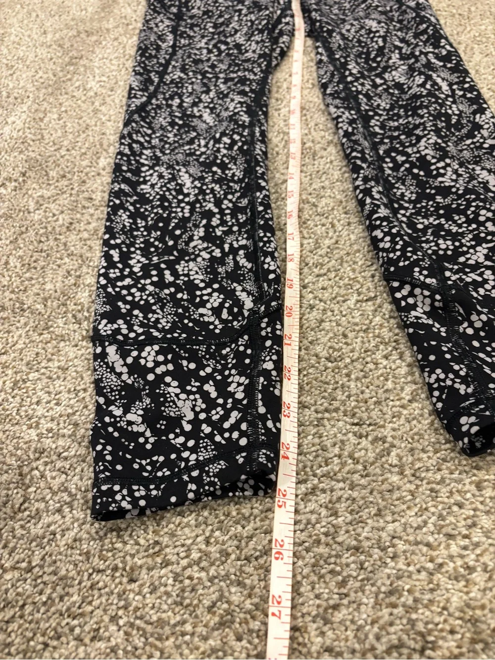 Lululemon In Movement 7/8 Tight Legging  *Everlux 25